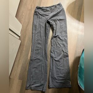 Lucy yoga pants. Size M.